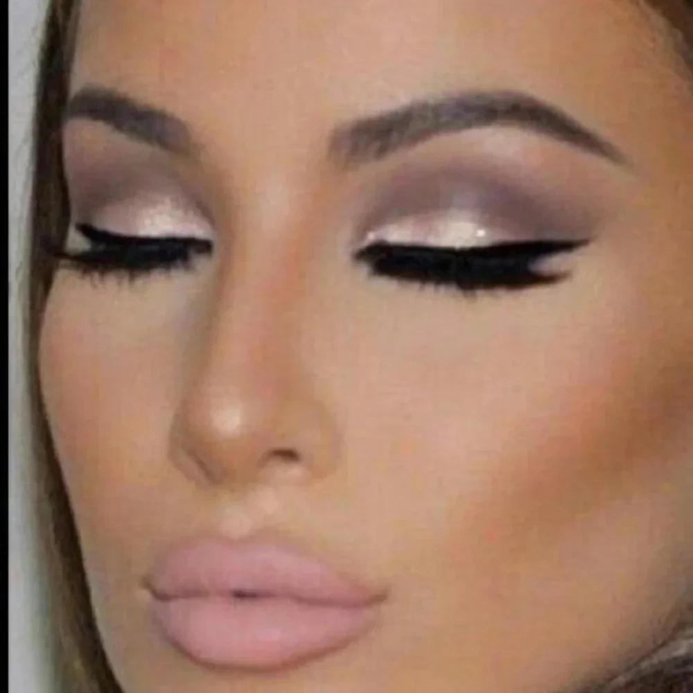 YOUNIQUE MOODSTRUCK MINERALS PIGMENT POWDERS INNOCENT